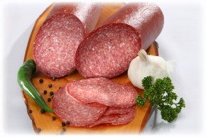 Salami geschnitten